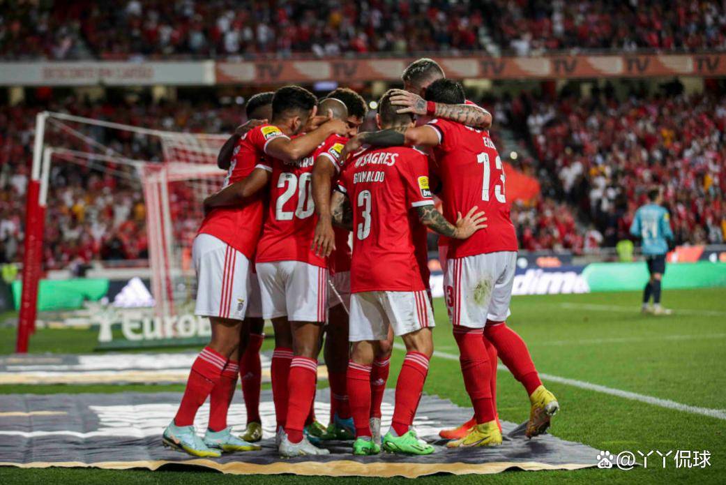 爱游戏入口-窗口期本菲卡备战葡超国际比赛日多特蒙德外线爆发，现场解说直呼：马赛队长鼓劲备战CBA常规赛